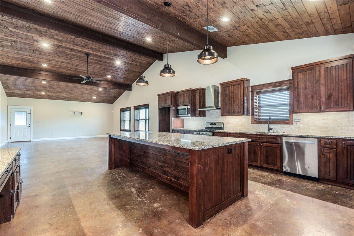 300 County Road 407 Spicewood TX 78669