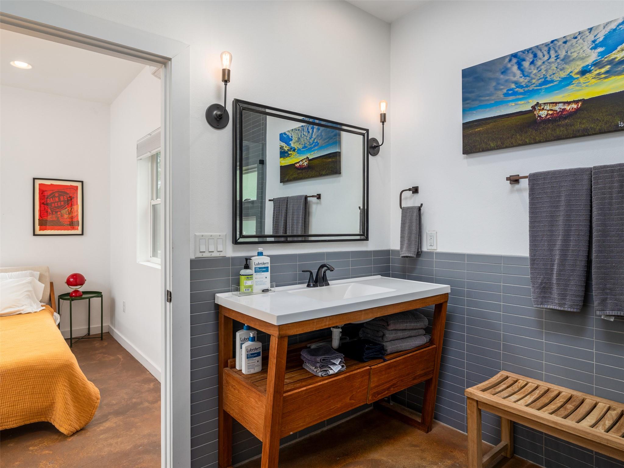 1109 Angelina Street Austin TX 78702