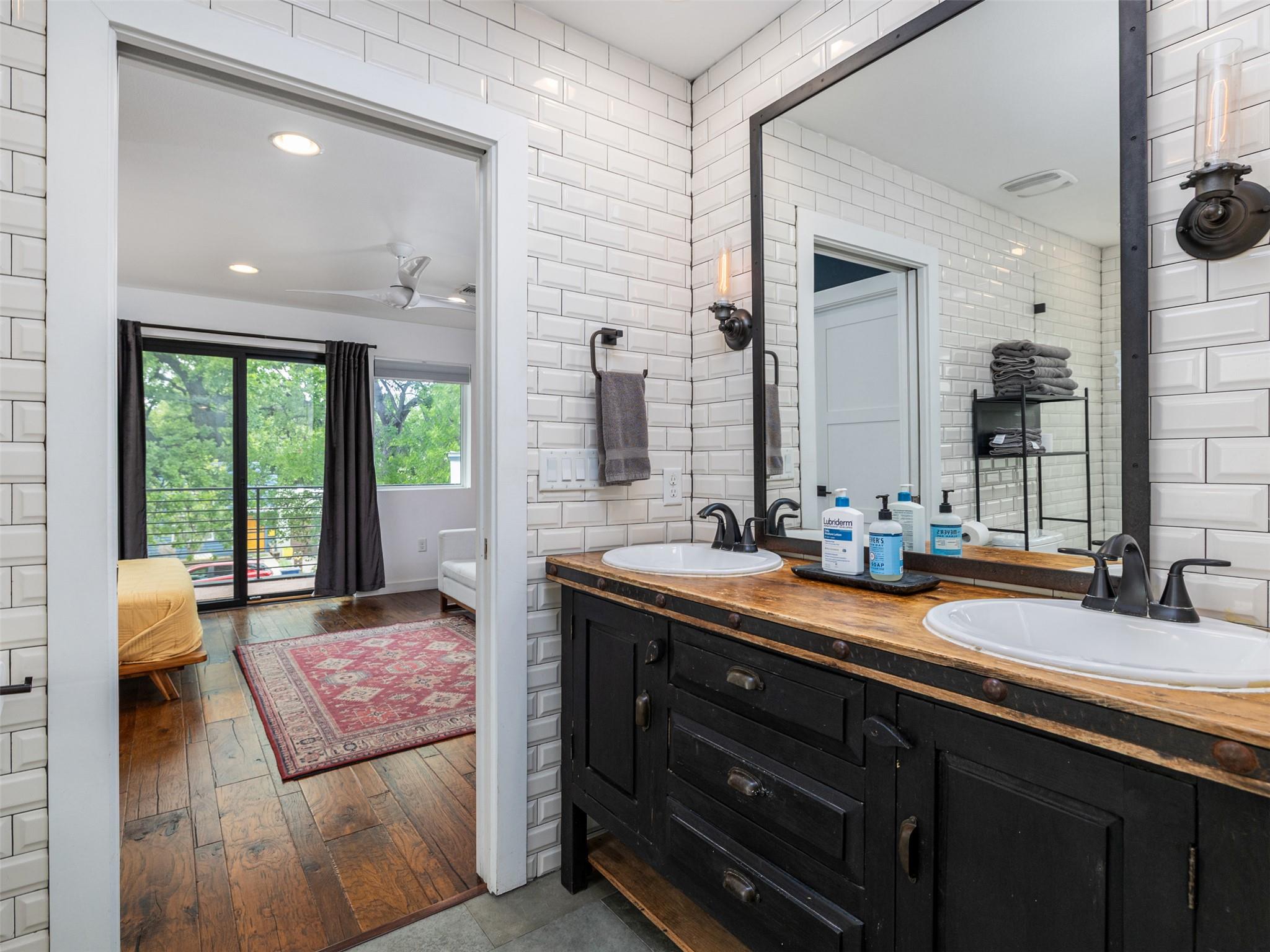 1109 Angelina Street Austin TX 78702