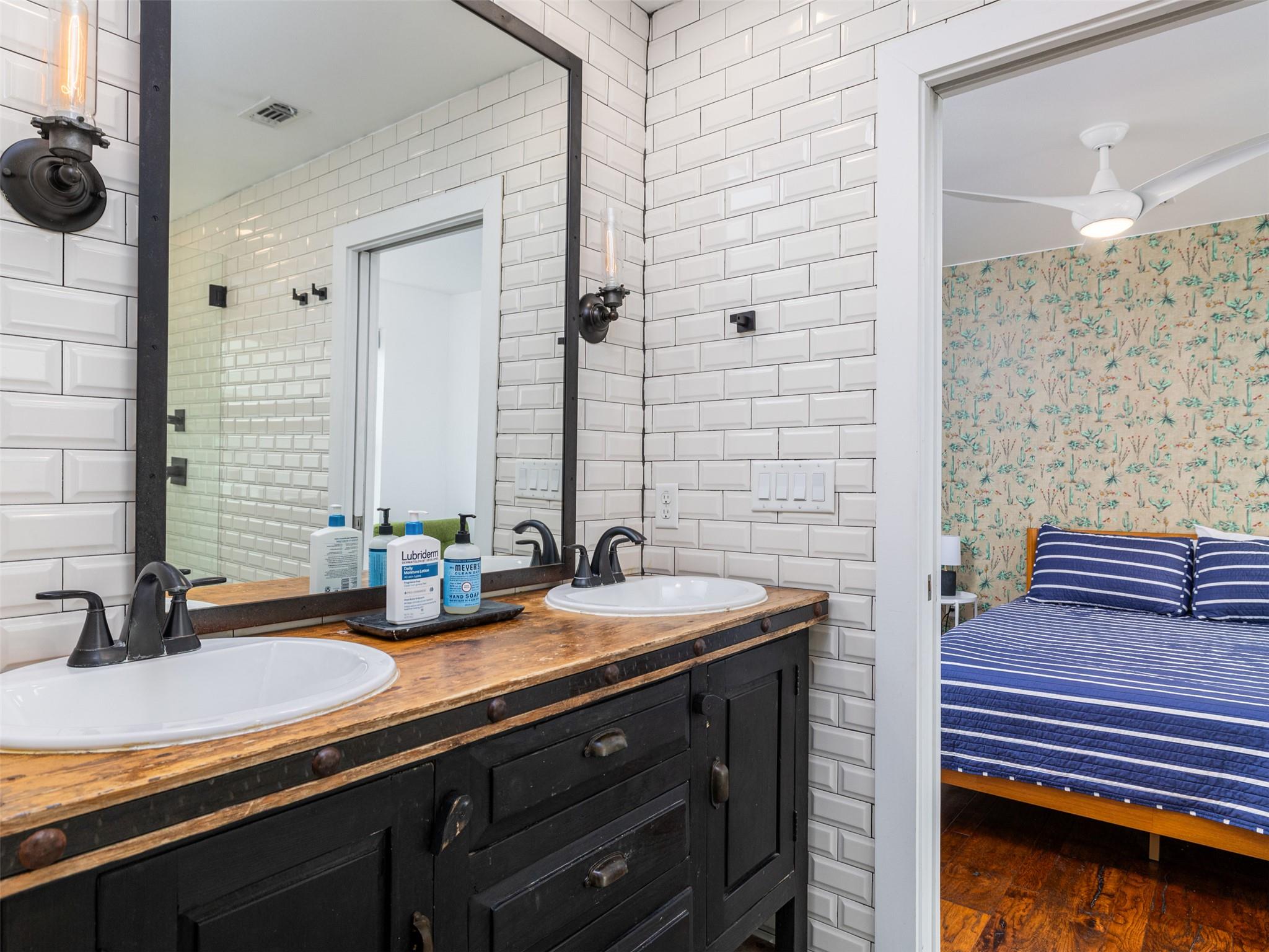 1109 Angelina Street Austin TX 78702