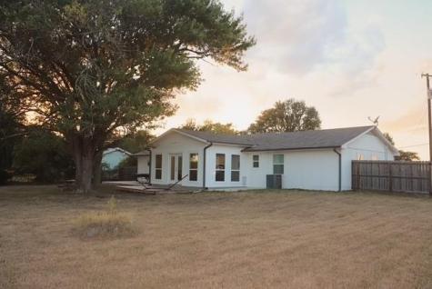 913 7th Street Lexington TX 78947