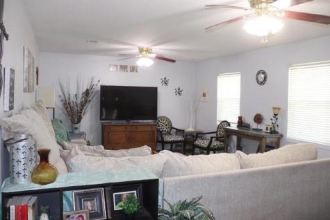 913 7th Street Lexington TX 78947