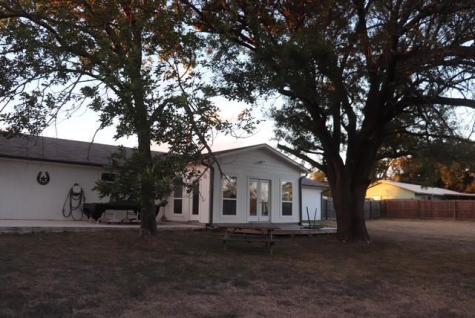 913 7th Street Lexington TX 78947