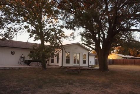 913 7th Street Lexington TX 78947