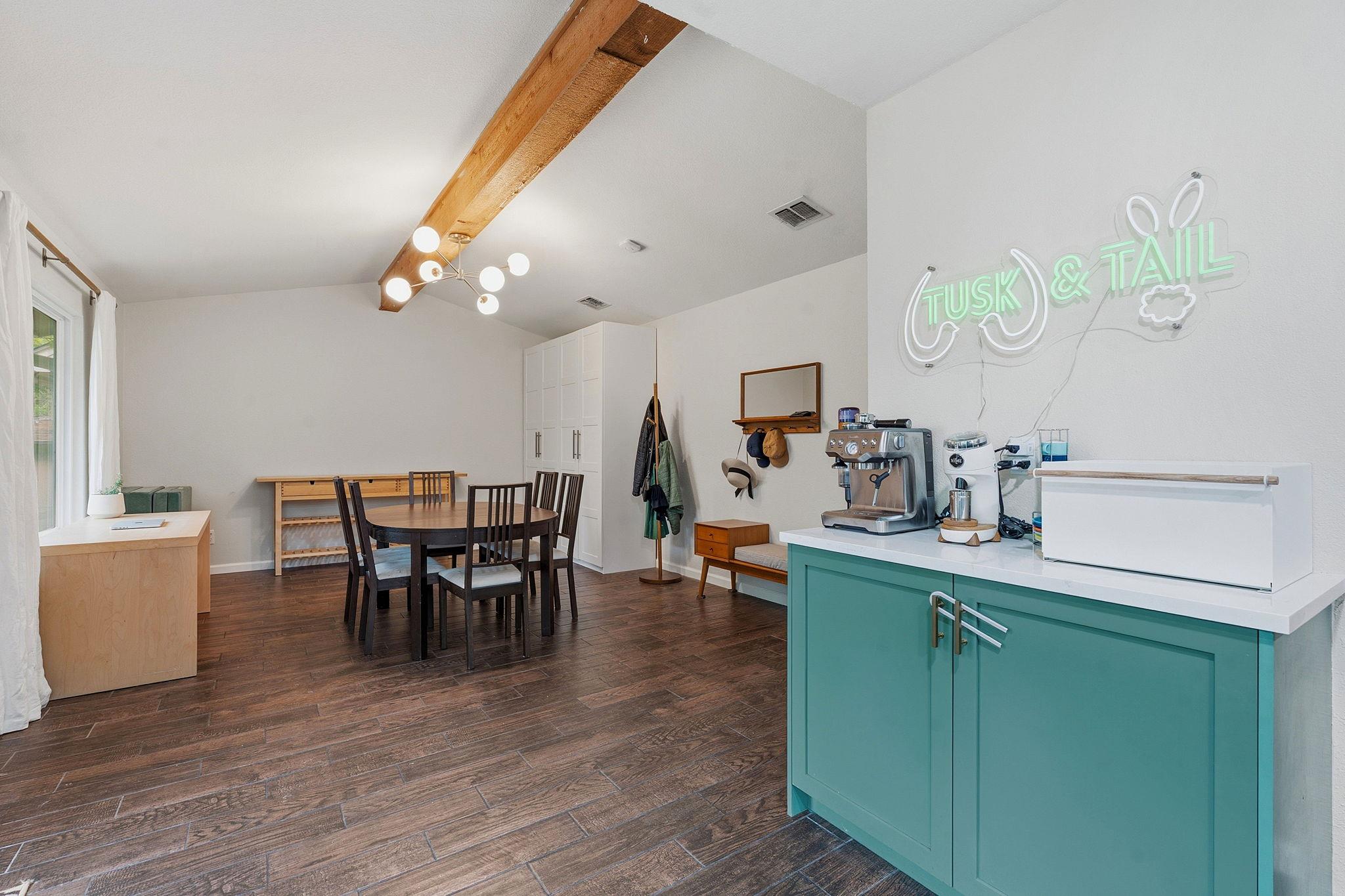 12029 Lincolnshire Drive Austin TX 78758
