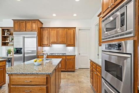 2 Dovedale Cove The Hills TX 78738