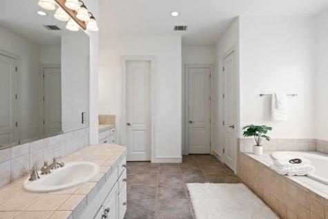 2 Dovedale Cove The Hills TX 78738