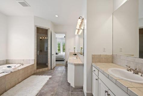 2 Dovedale Cove The Hills TX 78738