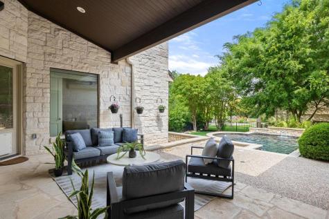 2 Dovedale Cove The Hills TX 78738