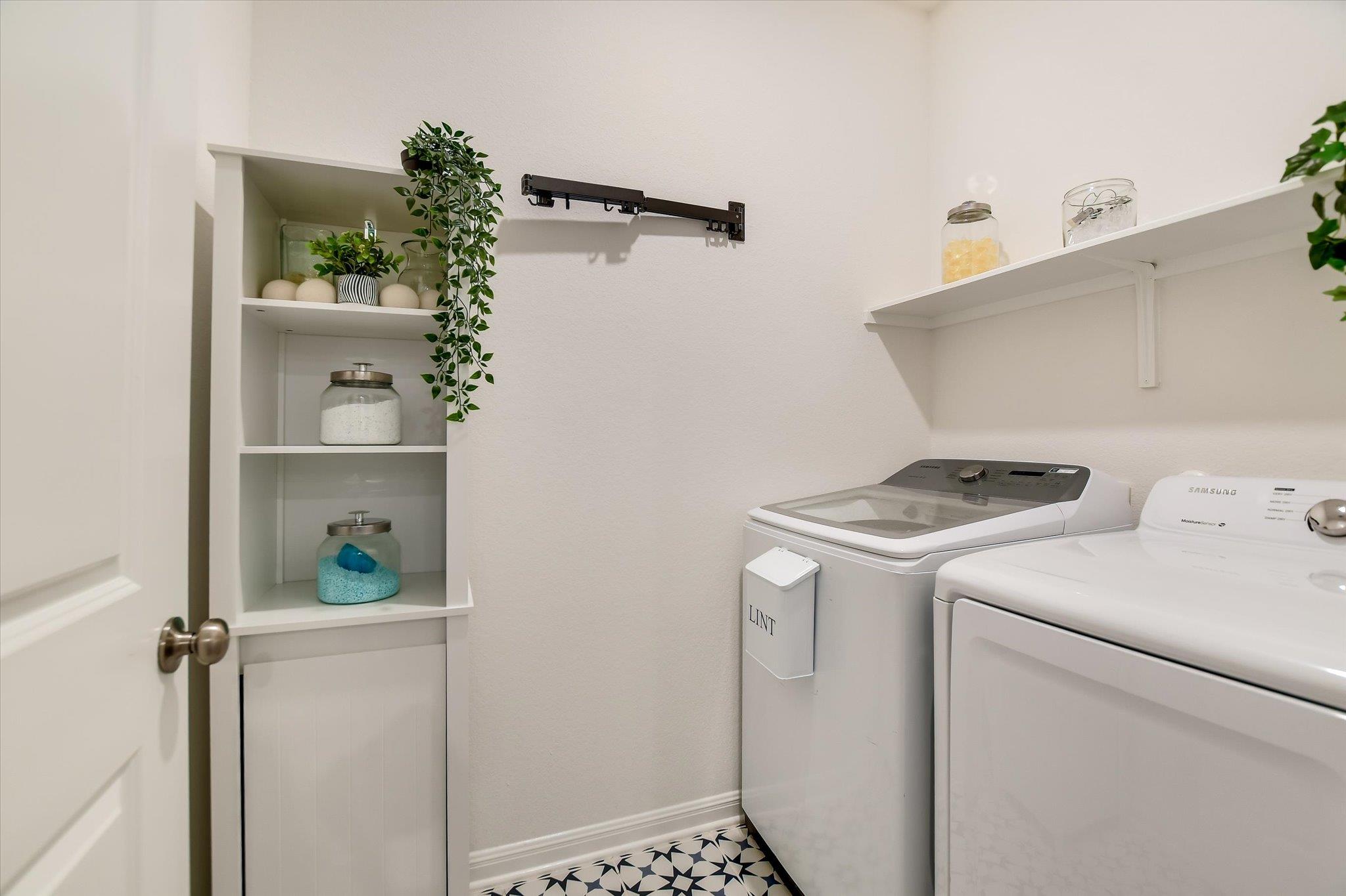 737 Leeward Pass Leander TX 78641