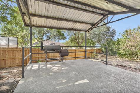 1906 Round Table New Braunfels TX 78130