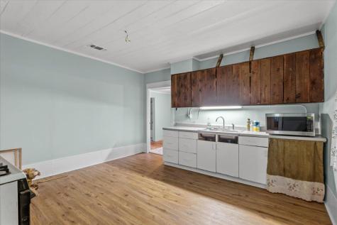 5612 Hwy 71 E Smithville TX 78957