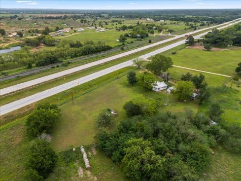 5612 Hwy 71 E Smithville TX 78957