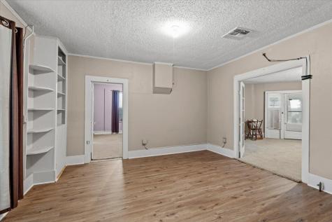 5612 Hwy 71 E Smithville TX 78957