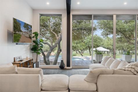 2412 Bee Creek Road Spicewood TX 78669