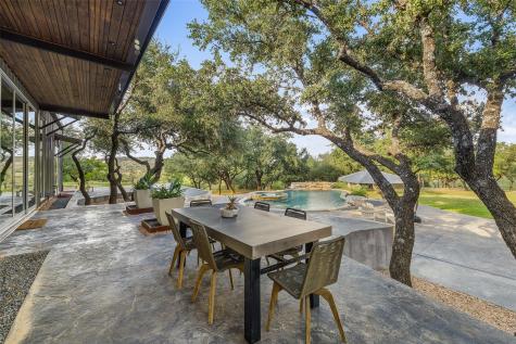 2412 Bee Creek Road Spicewood TX 78669