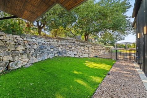 2412 Bee Creek Road Spicewood TX 78669
