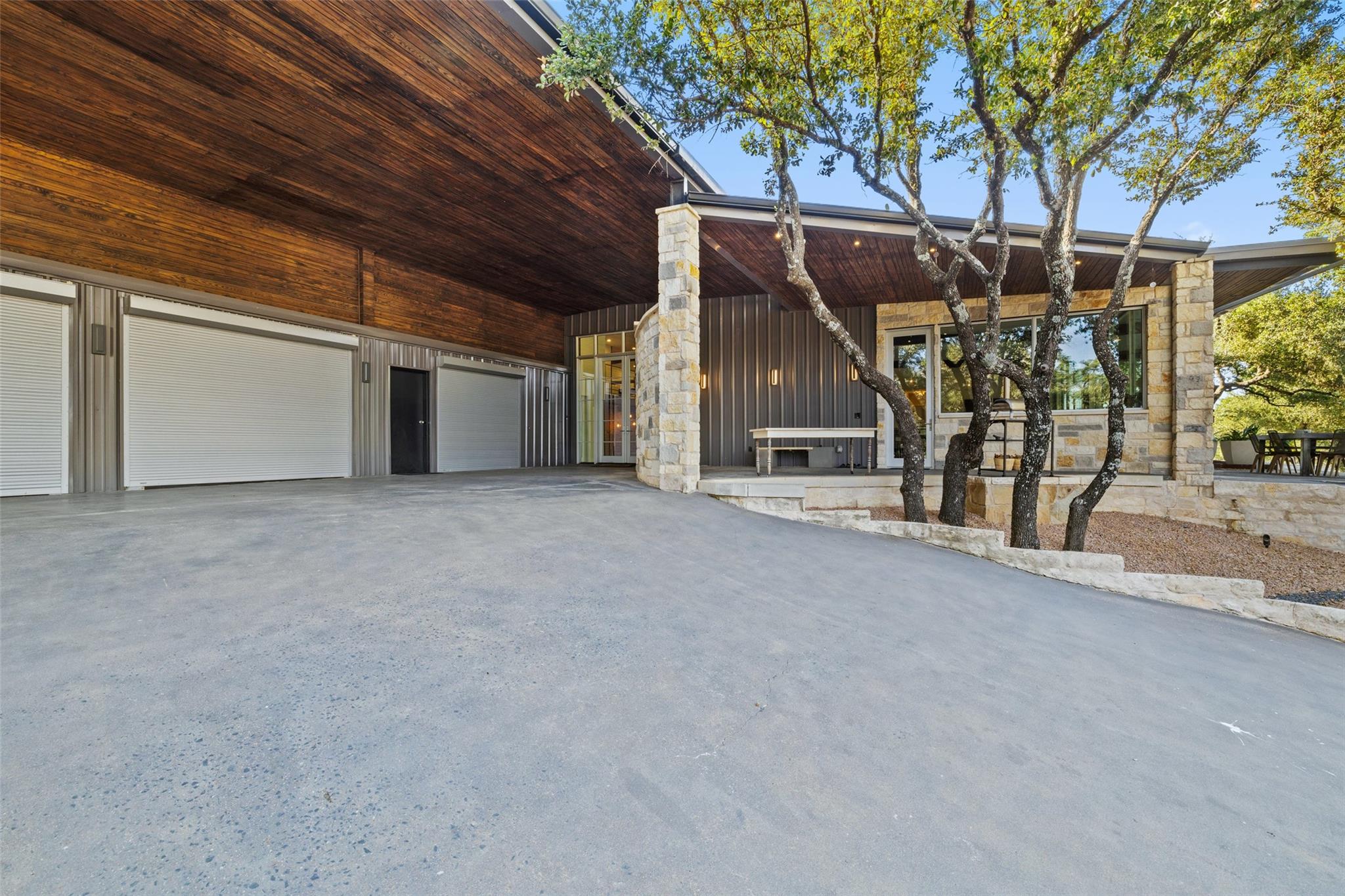 2412 Bee Creek Road Spicewood TX 78669
