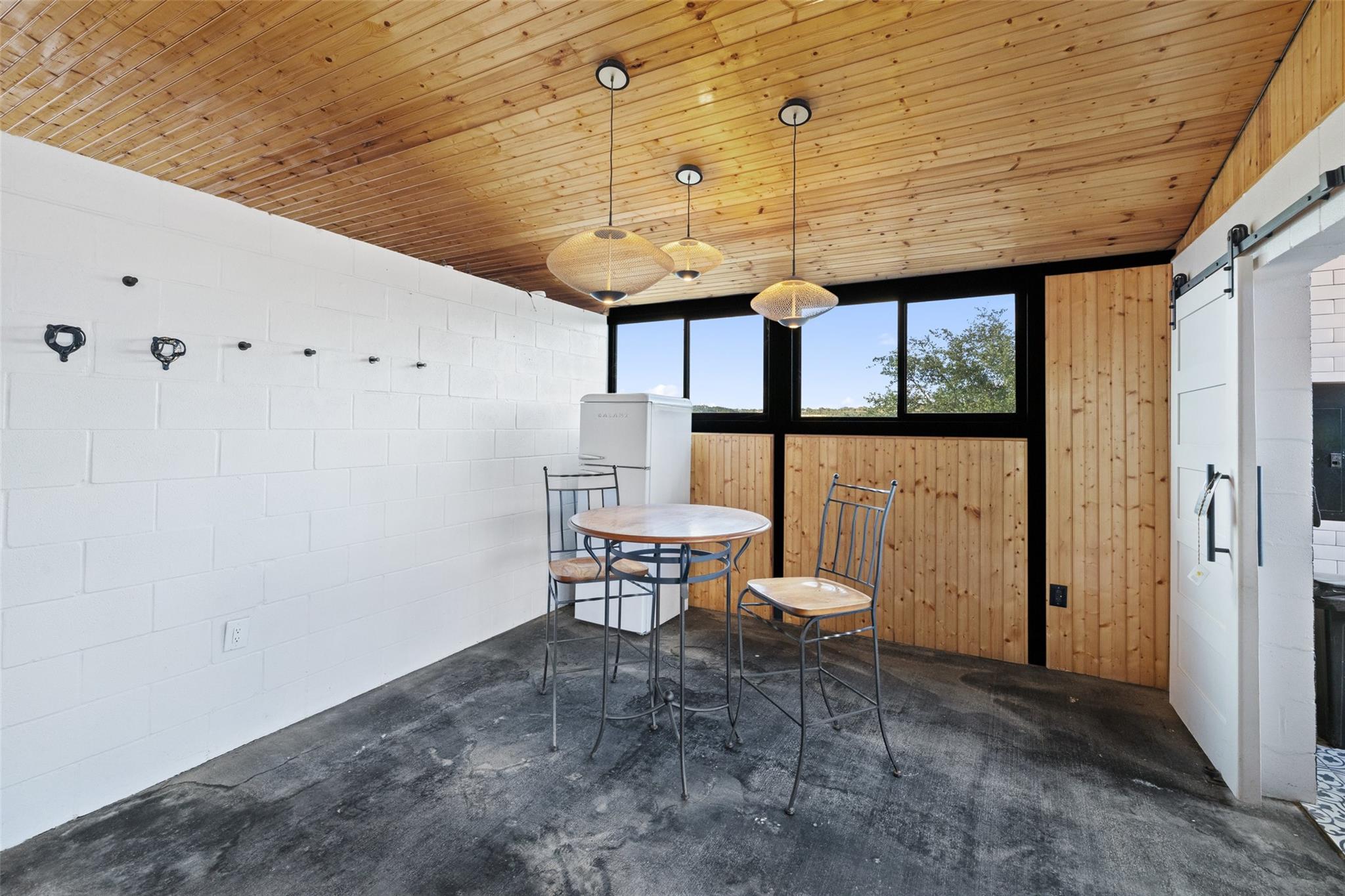 2412 Bee Creek Road Spicewood TX 78669