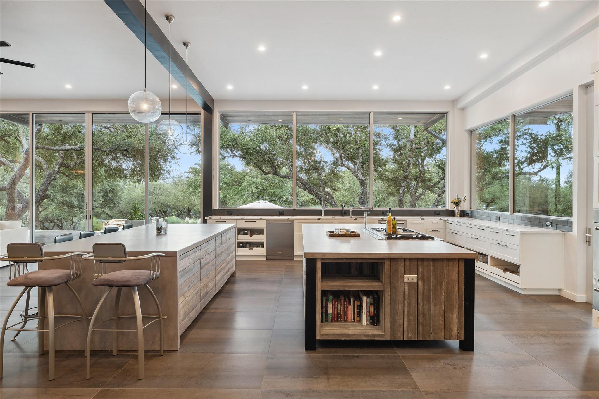 2412 Bee Creek Road Spicewood TX 78669