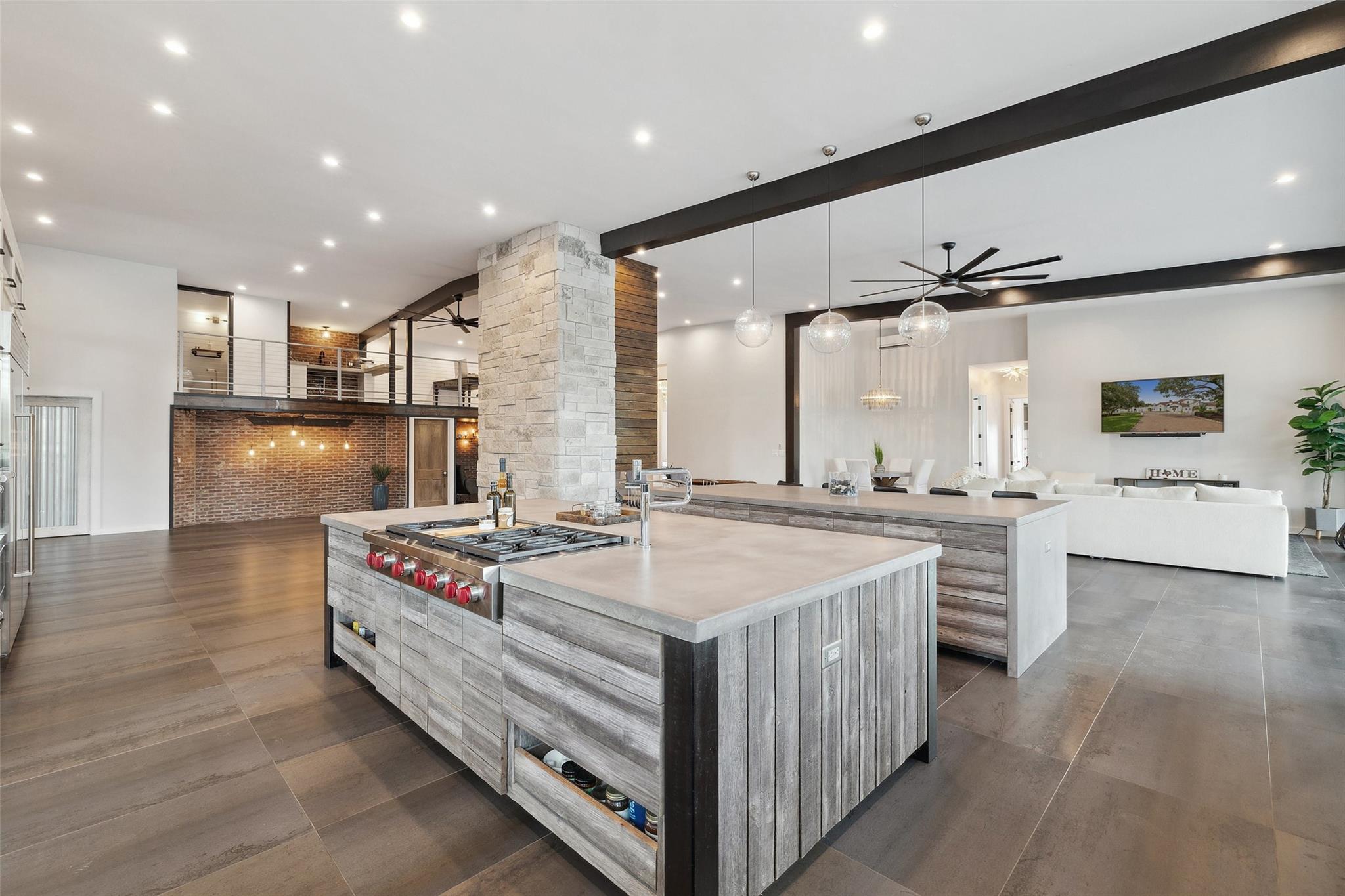 2412 Bee Creek Road Spicewood TX 78669