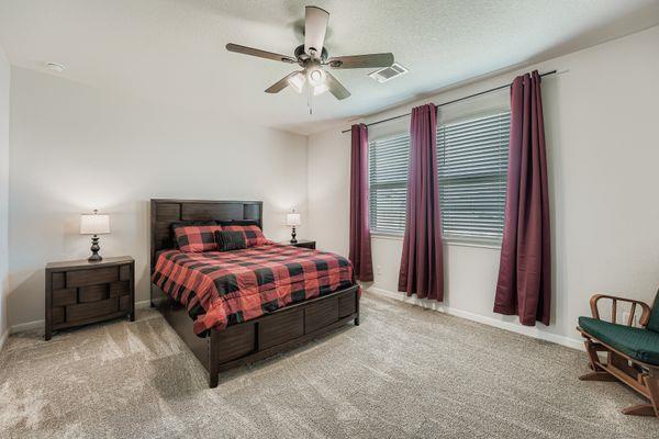 148 Gullivers Drive Elgin TX 78621