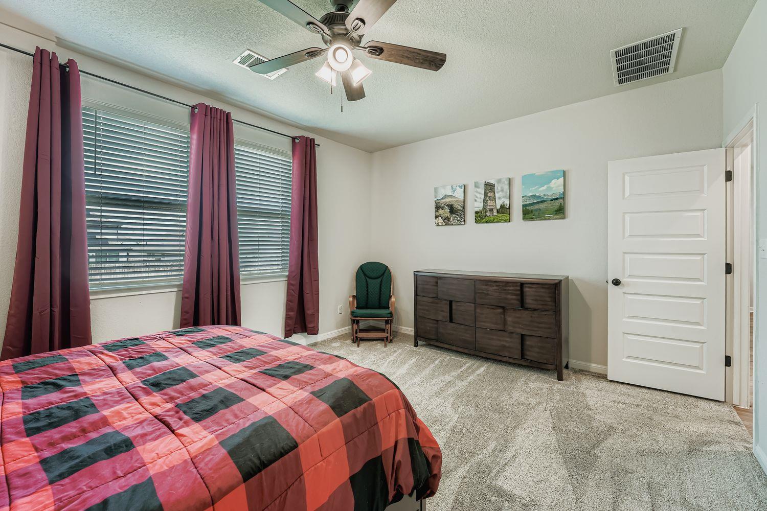 148 Gullivers Drive Elgin TX 78621