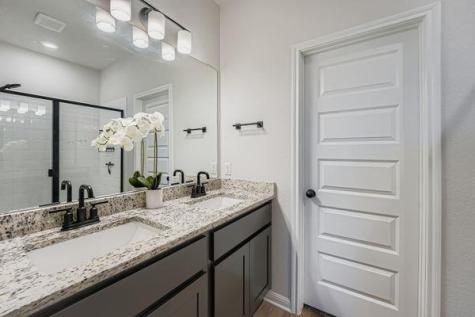 148 Gullivers Drive Elgin TX 78621
