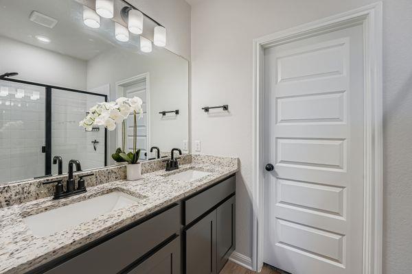 148 Gullivers Drive Elgin TX 78621