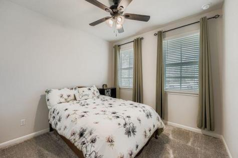 148 Gullivers Drive Elgin TX 78621