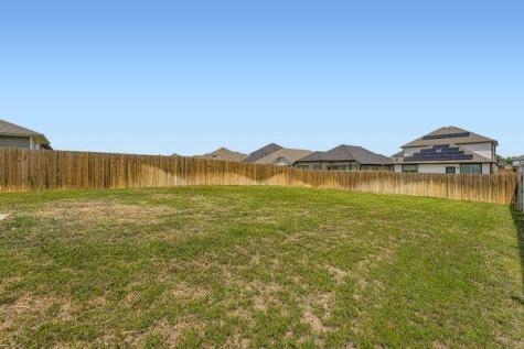 148 Gullivers Drive Elgin TX 78621