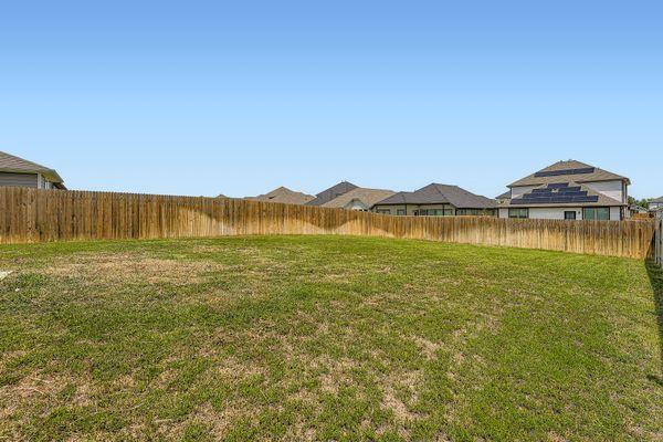148 Gullivers Drive Elgin TX 78621