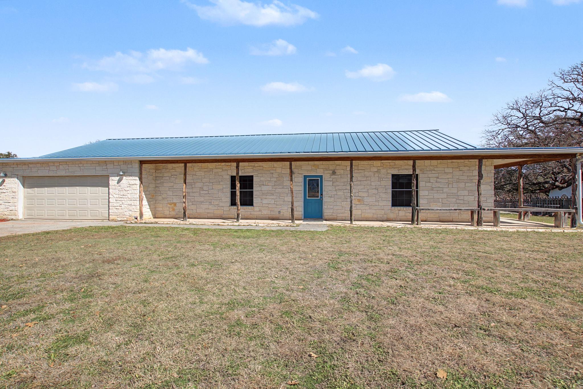 2207 Boxwood Circle Kingsland TX 78639