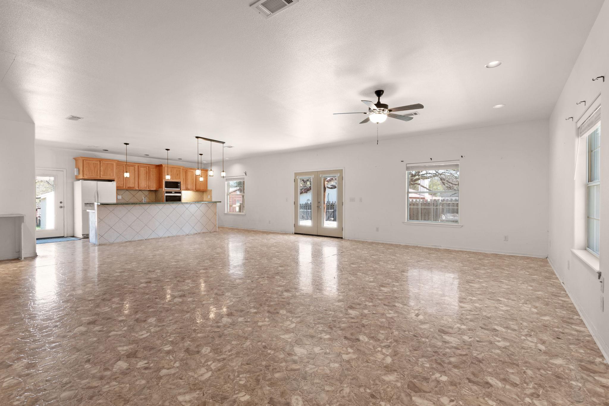 2207 Boxwood Circle Kingsland TX 78639