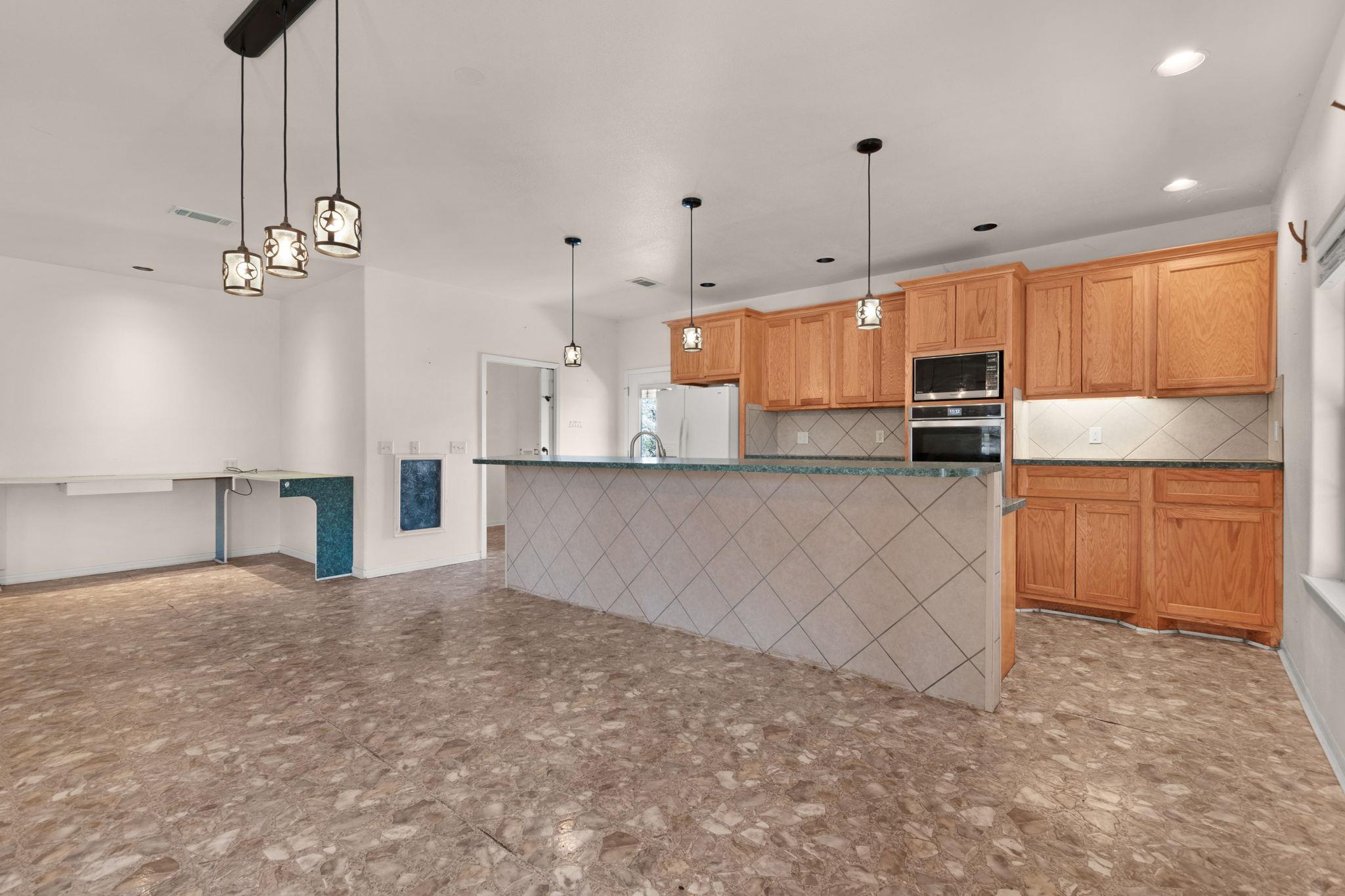 2207 Boxwood Circle Kingsland TX 78639