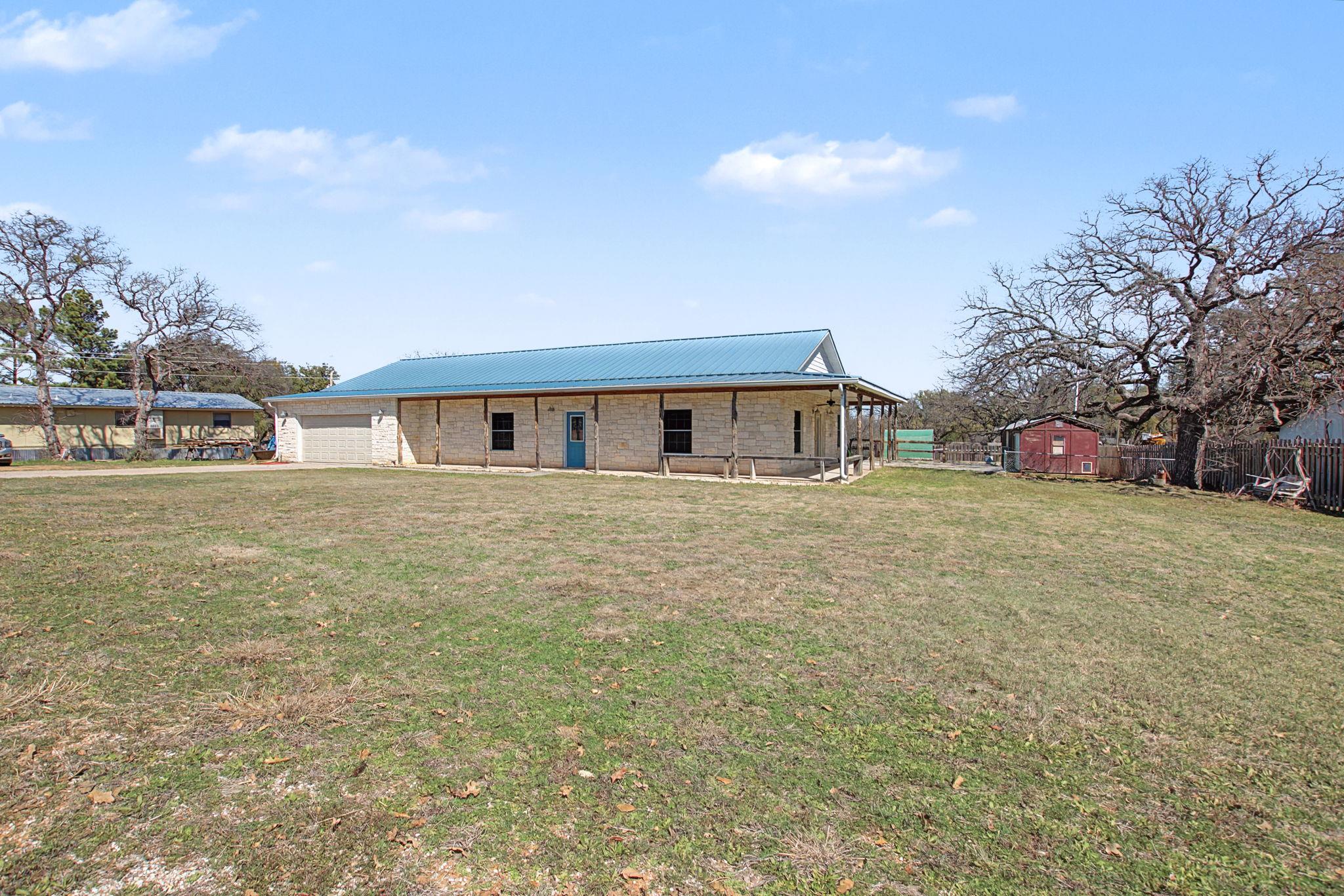 2207 Boxwood Circle Kingsland TX 78639
