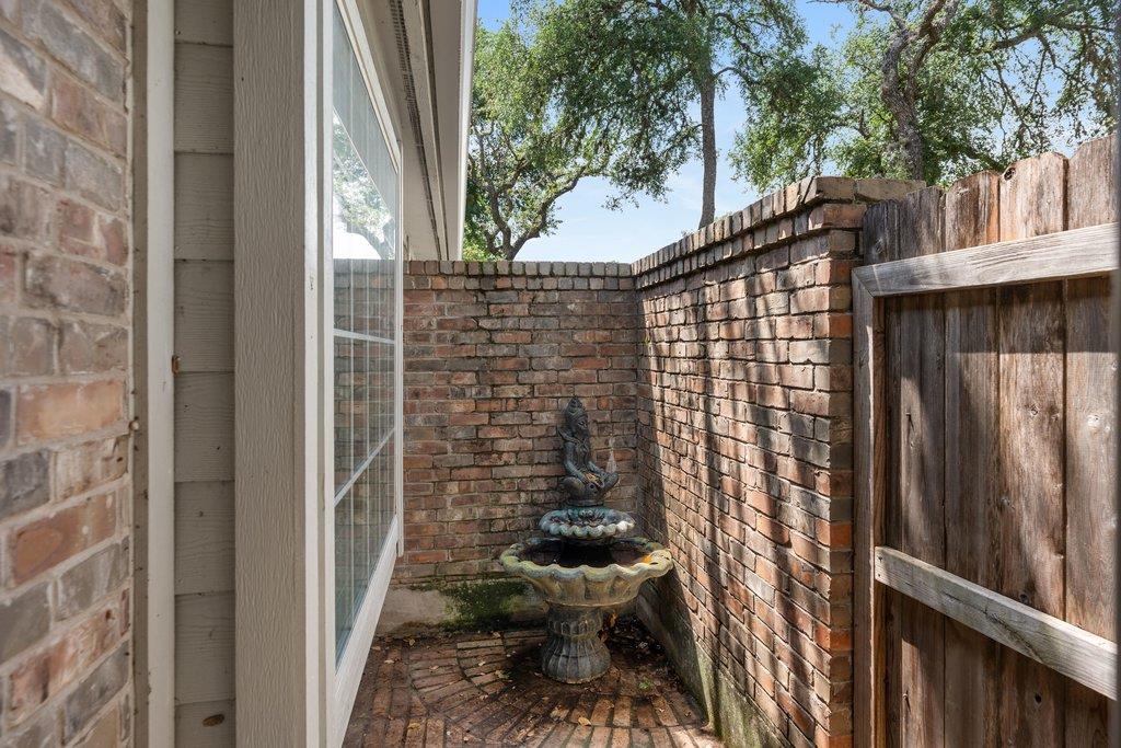 11115 Shady Hollow Drive Austin TX 78748