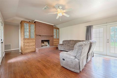 341 County Road 233 Road Hallettsville TX 77964