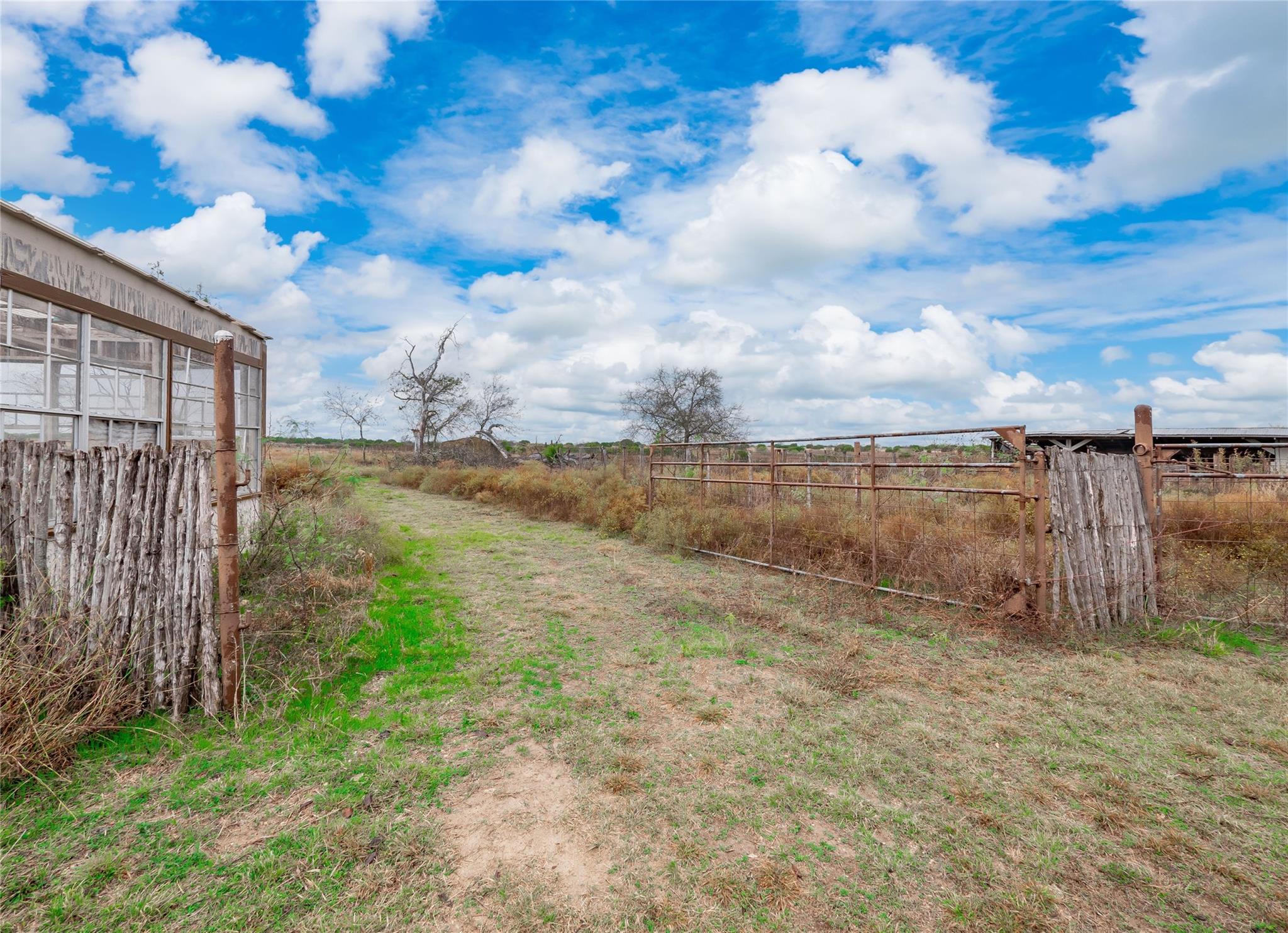 1350 County Road 414 Jonesboro TX 76538