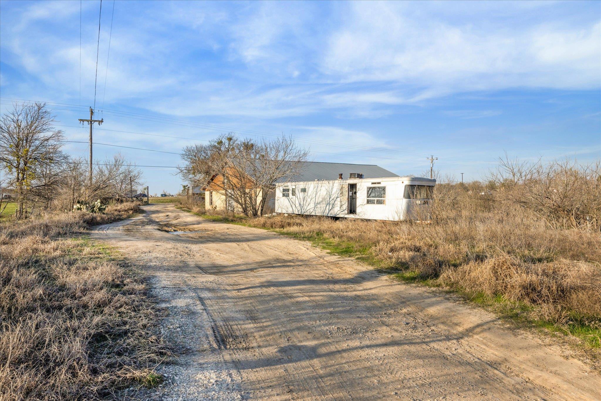 4975 E Highway 71 Highway E Del Valle TX 78617