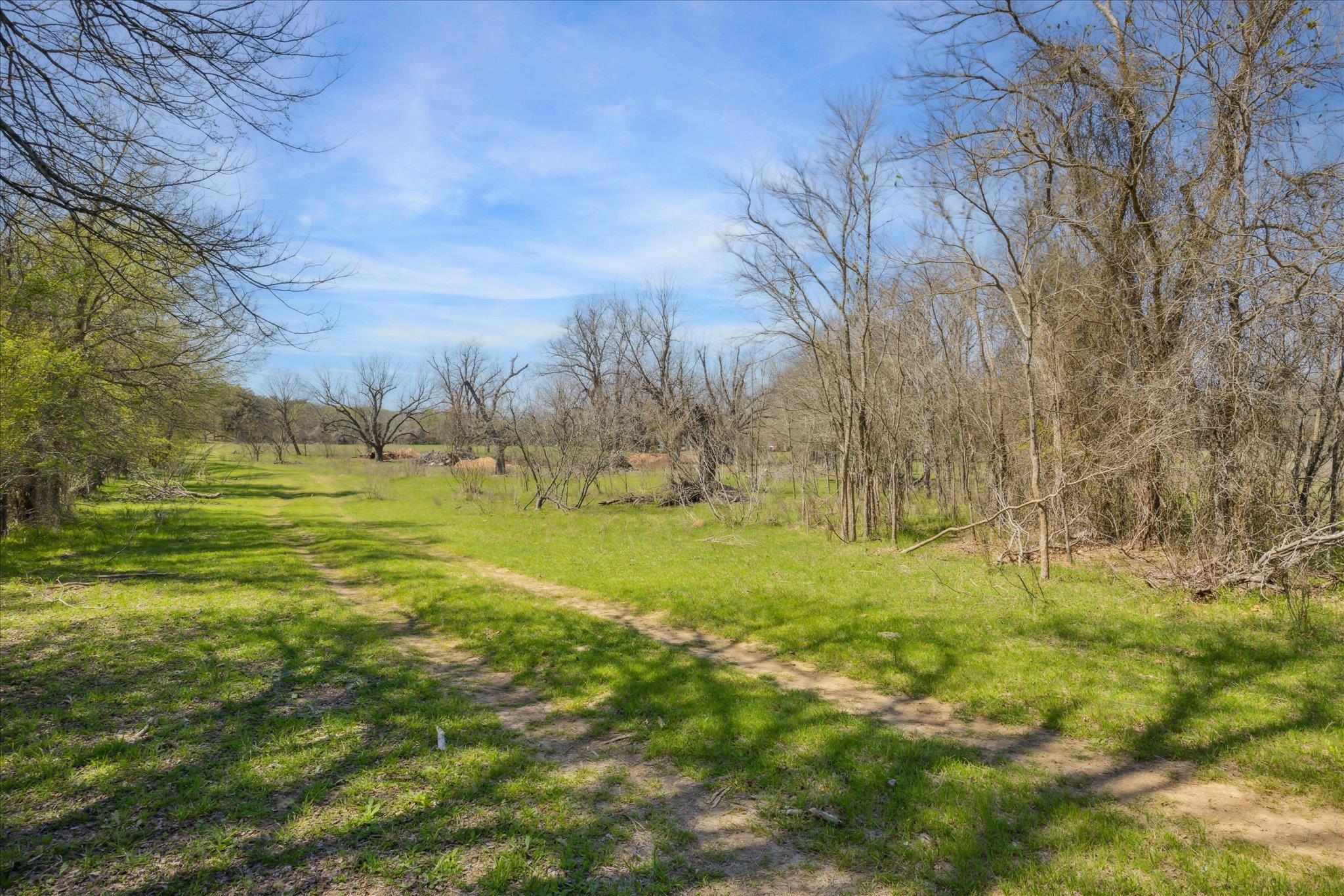 4975 E Highway 71 Highway E Del Valle TX 78617