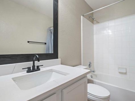 1201 Ridgewood Drive Leander TX 78641