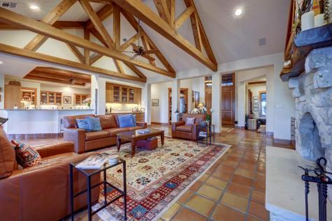 19586 Sandcastle Drive Spicewood TX 78669
