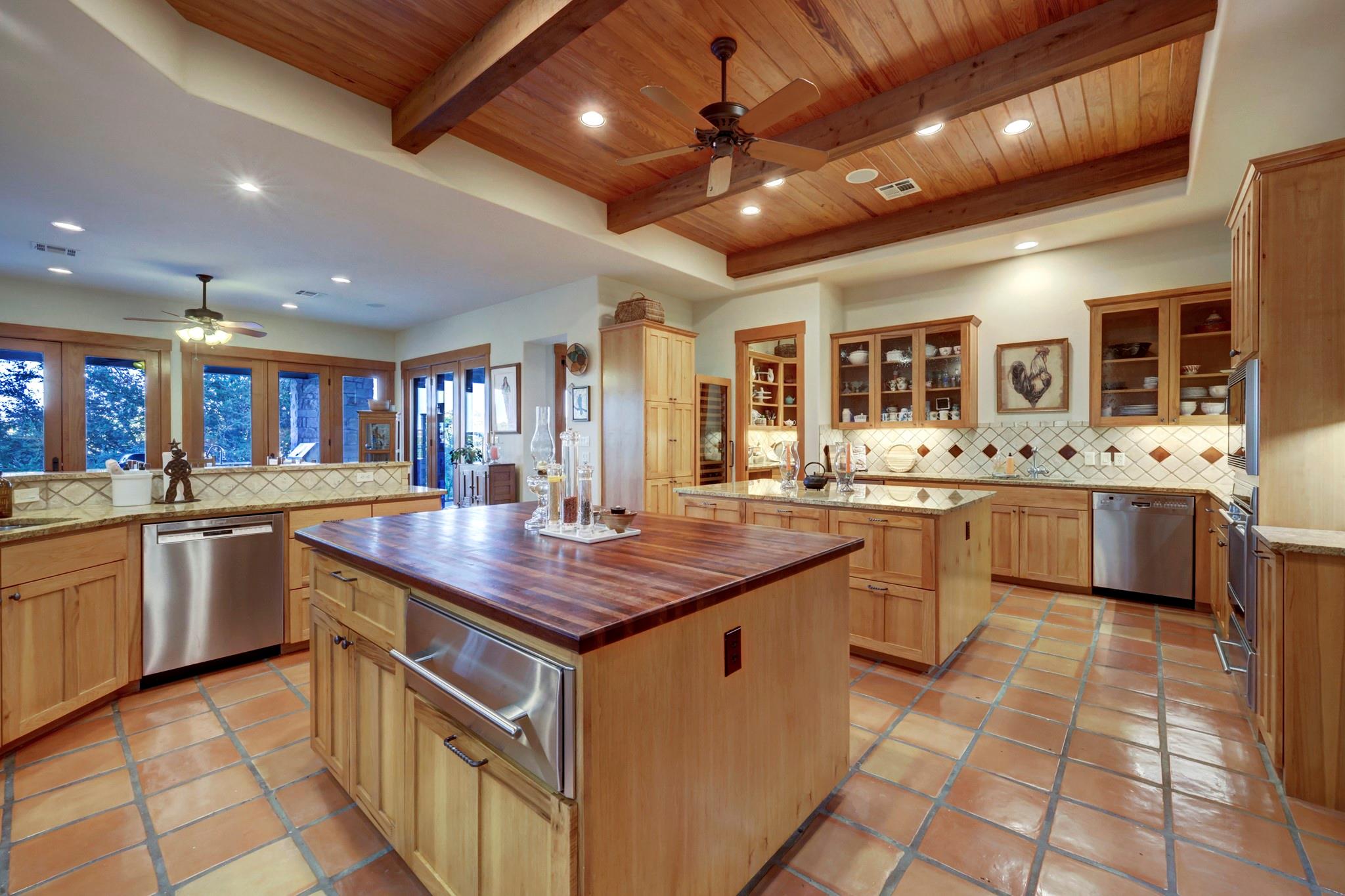 19586 Sandcastle Drive Spicewood TX 78669