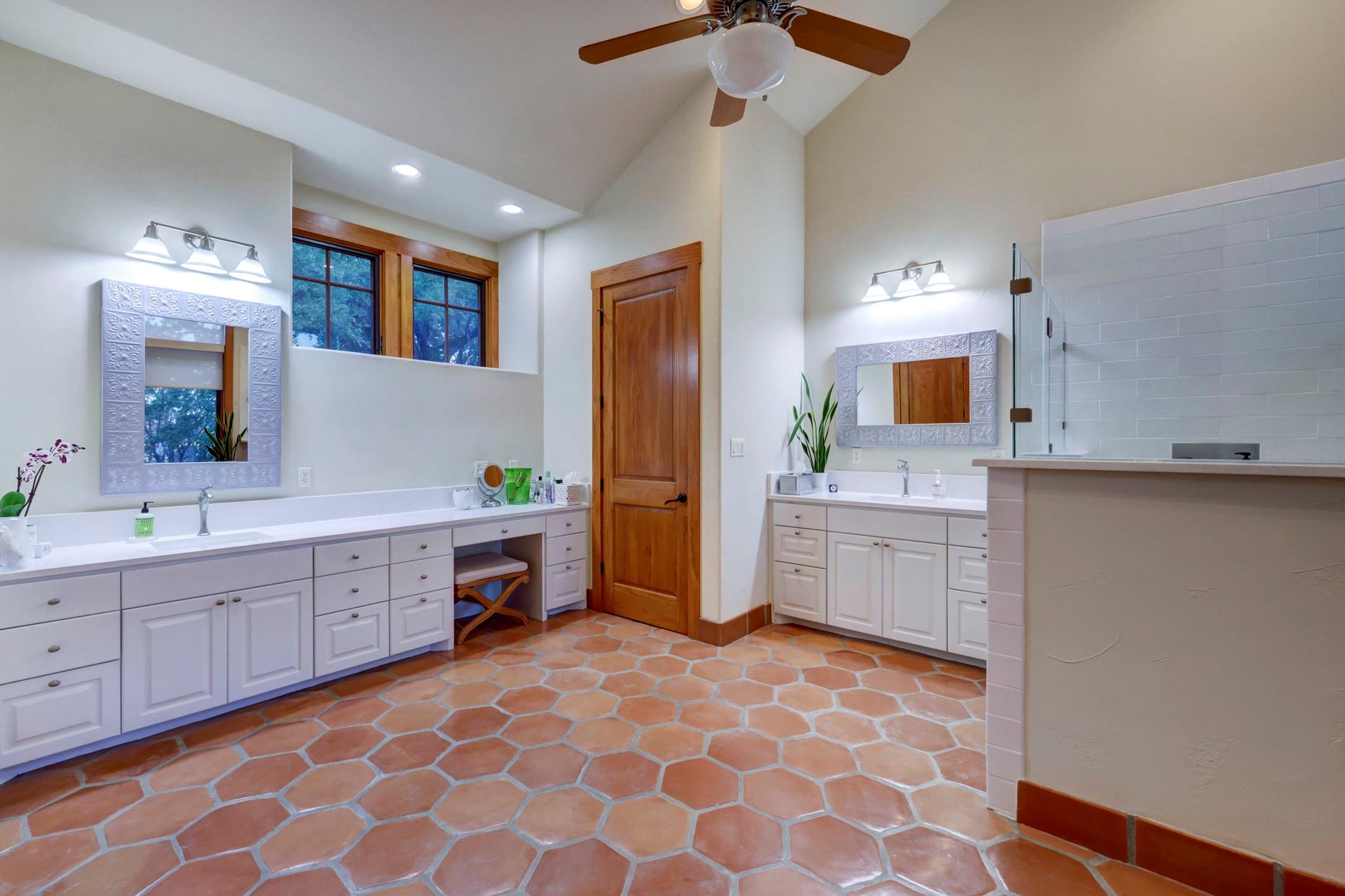 19586 Sandcastle Drive Spicewood TX 78669