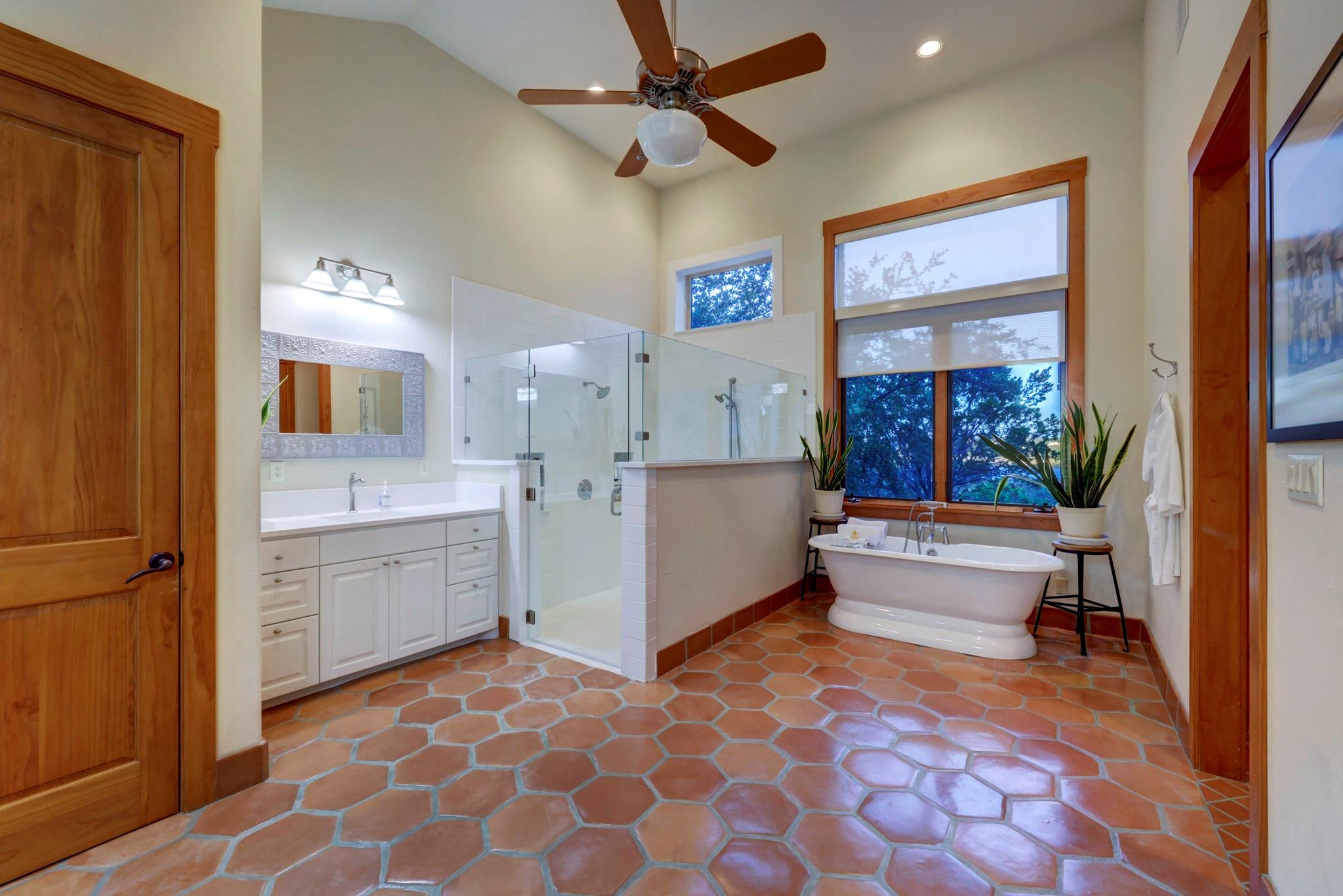 19586 Sandcastle Drive Spicewood TX 78669