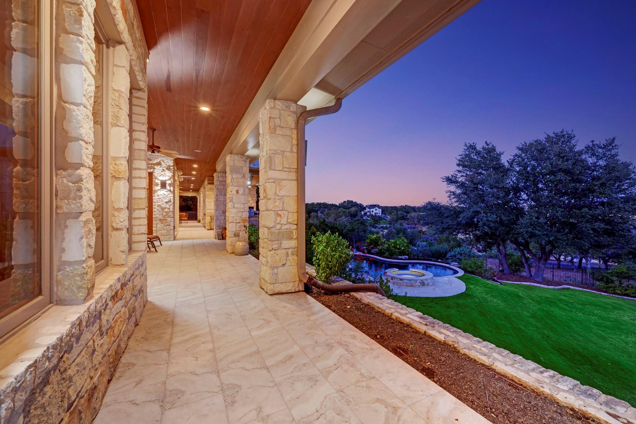 19586 Sandcastle Drive Spicewood TX 78669