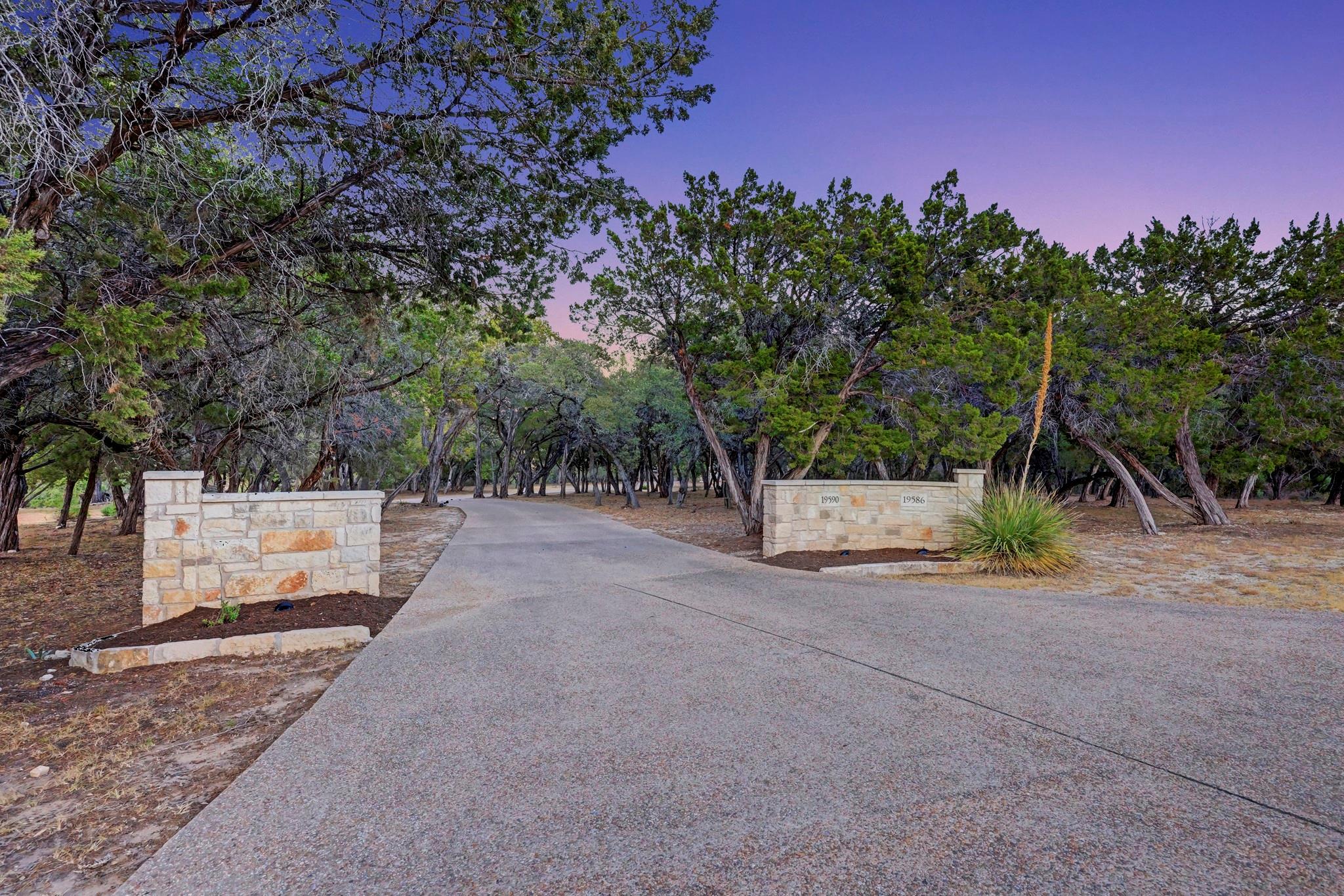 19586 Sandcastle Drive Spicewood TX 78669