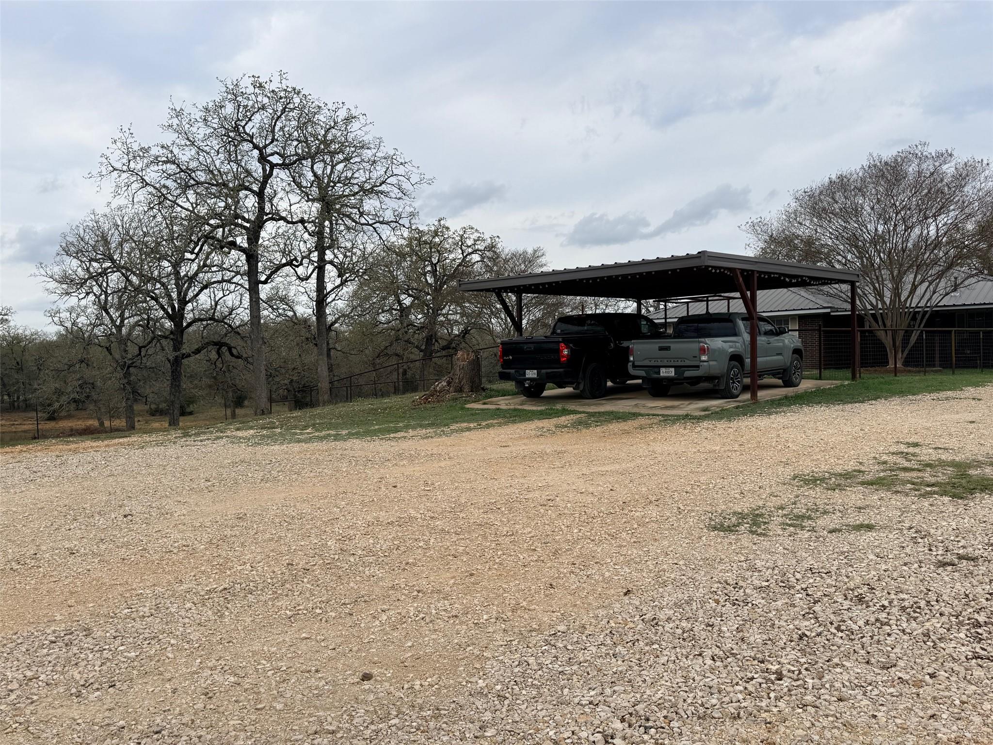 2628 County Road 316 Lexington TX 78947