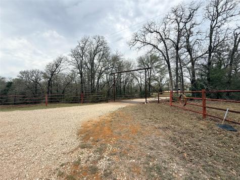 2628 County Road 316 Lexington TX 78947